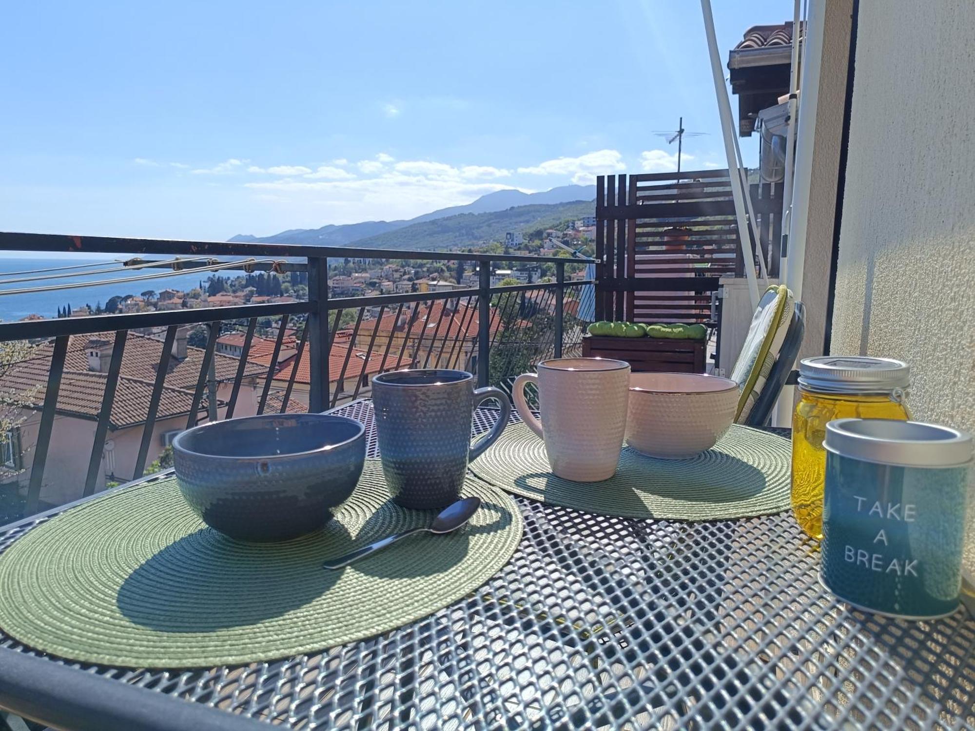 Ferienwohnung Fenix - Stunning View, Great Location & Free Parking Opatija Exterior foto